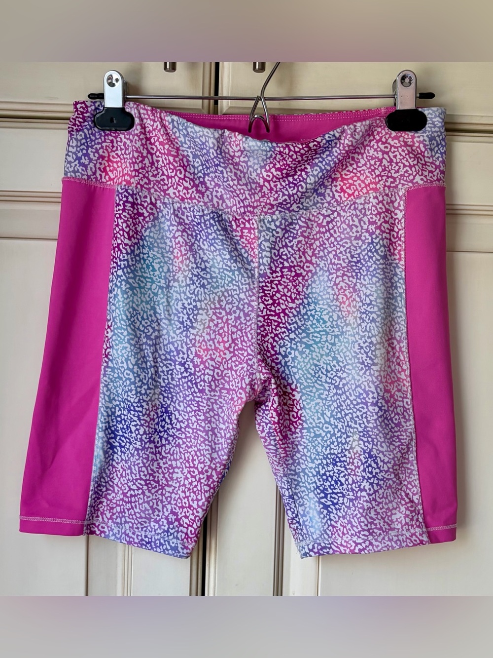 🍓 Avia Pink Printed Performance Bike Shorts. Large.